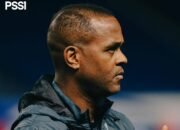 Pecat Patrick Kluivert