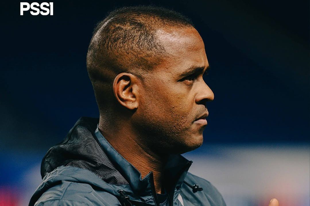 Pecat Patrick Kluivert