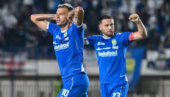 Persib Bandung Kembali Tunjukkan Kekuatan, Kalahkan Persis Solo 2–0