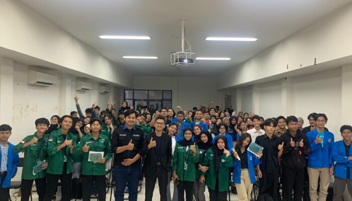 Mahasiswa Sistem Informasi Temukan Arah Karier Lewat Seminar Profesi 2025 “Discover Your Future”