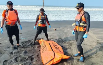 Tiga Hari Terseret Ombak, Nelayan Tegalbuleud Akhirnya Ditemukan di Pesisir Buniasih | Sumber: Sukabumi Ku
