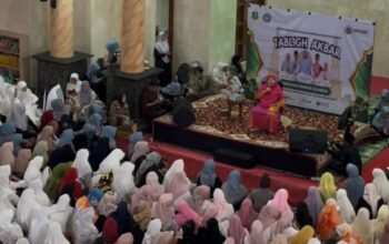 Antusias Warga Membludak, Tabligh Akbar Mamah Dedeh Guncang Masjid Agung Sukabumi | Doc: Istimewa