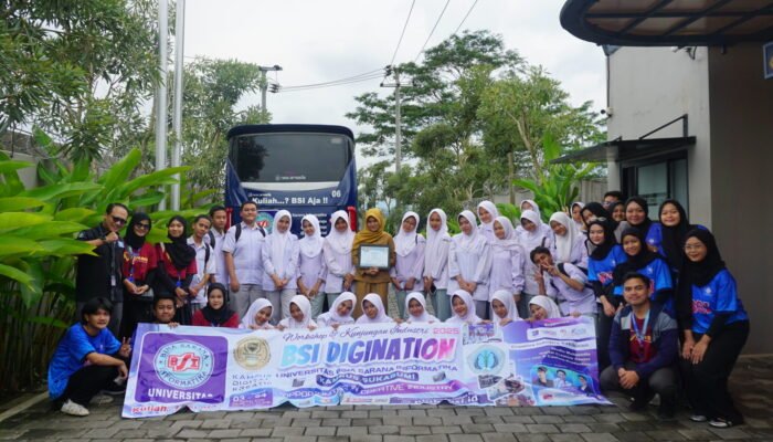 Pelajar Sukabumi Antusias Ikuti Workshop Industri Kreatif BSI Digination 2025