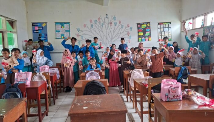 Membangun Sikap Toleransi Anak Sekolah Dasar Melalui Kegiatan Edukatif