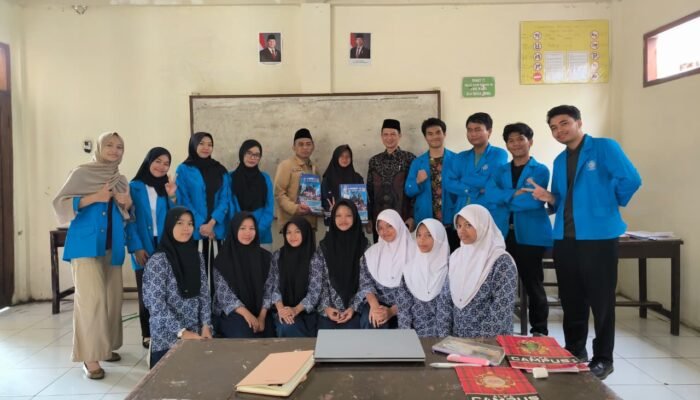 Bangkitkan Jiwa Nasionalisme, Mahasiswa Gelar Edukasi Nilai Pancasila di MTs At-Tafsiriyyah
