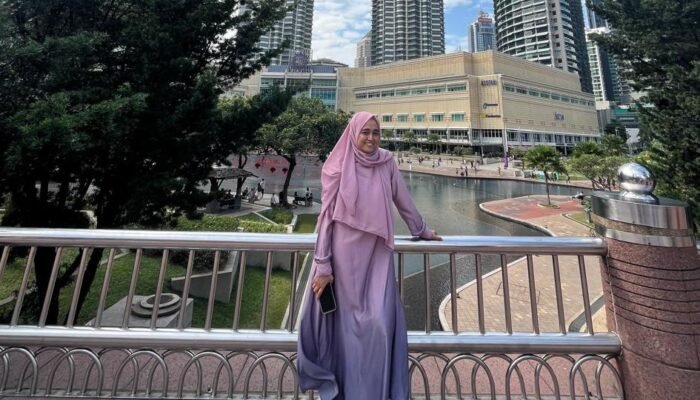 Inspirasi Karier: Cica Herdawati, Alumni UBSI Sukabumi Sukses Jadi Kepala Biro Keuangan