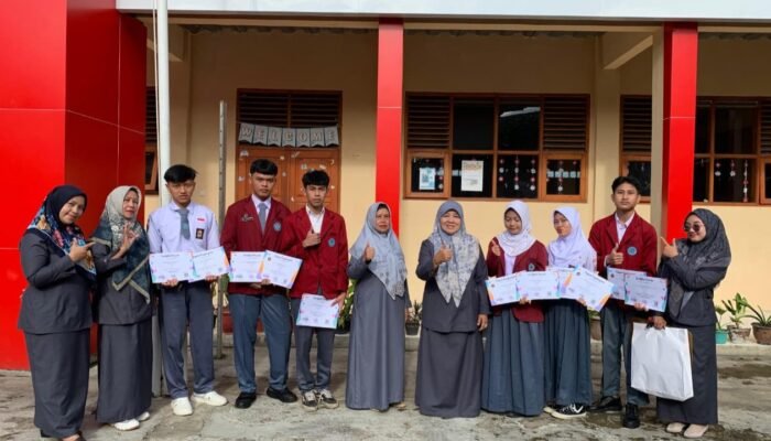 Juara Nasional! Siswa SMK PGRI Selabintana Sabet 6 Medali di Olimpiade Matematika