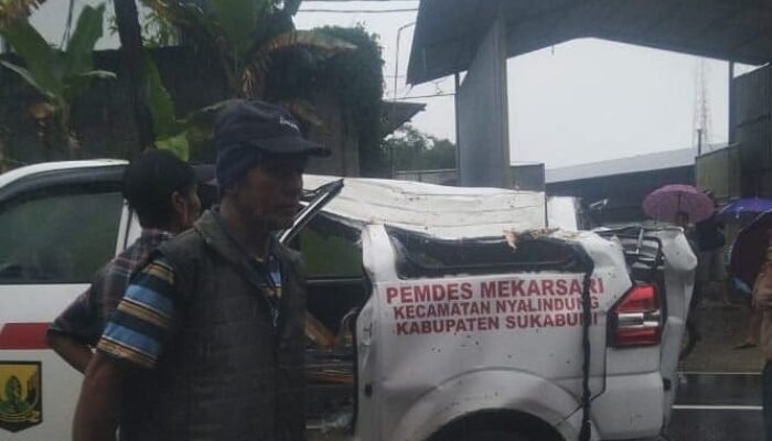 Cuaca Ekstrem Tumbangkan Pohon, Ambulans Tertimpa di Sukabumi
