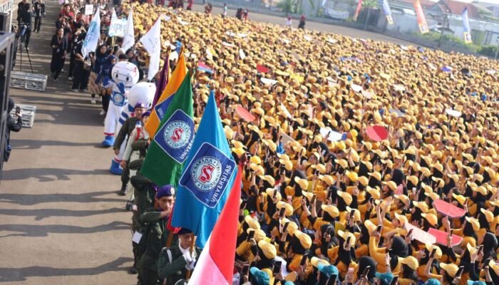 Langkah Pertama Jadi Mahasiswa, Maba UBSI Siap Ikuti ORMIK-SEMOT 2026