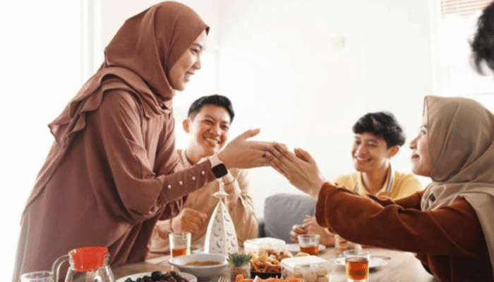 Tradisi Halal Bihalal dalam Perspektif Islam dan Budaya Indonesia