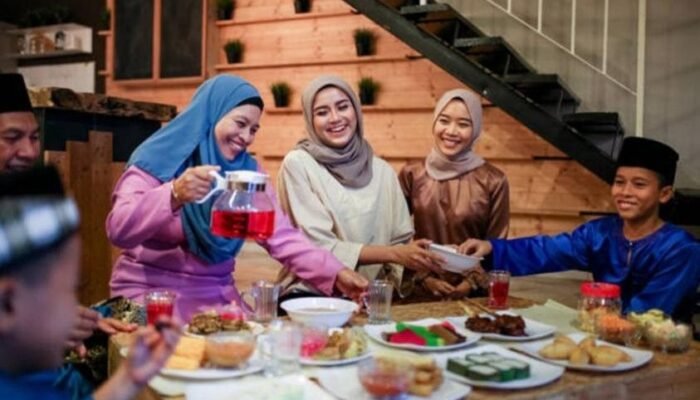 Hangatnya Tradisi Idul Fitri: Makna di Balik Perayaan yang Penuh Kebersamaan