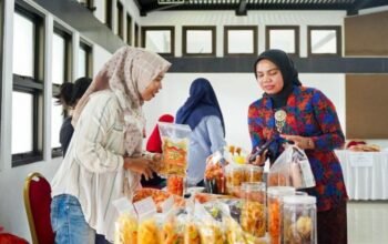 Berani Coba Berani Gagal Mahasiswa Mulai Kenal Dunia Bisnis Modern