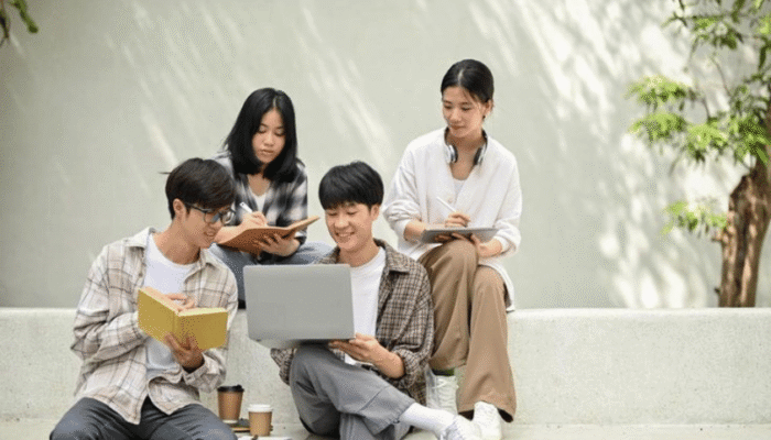 Bisnis Mahasiswa: Ubah Keahlian Jurusan Jadi Agensi