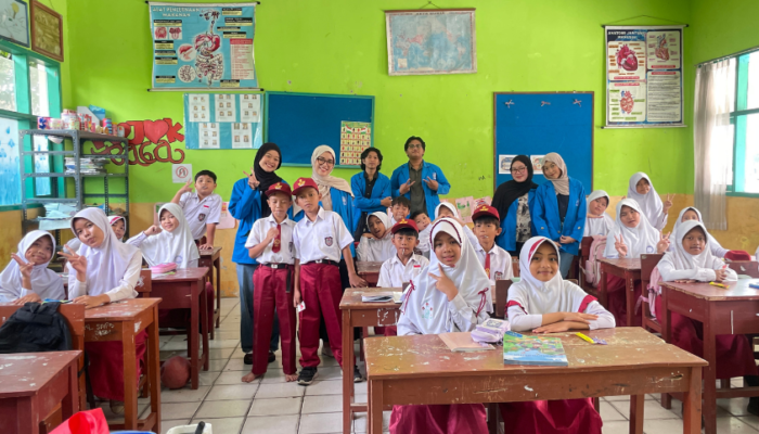 Mahasiswa UBSI Sukabumi Tanamkan Nilai Keislaman untuk Membentuk Insan Kamil di SDN 2 Mangkalaya