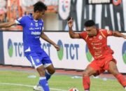 Drama Comeback Persib: Hajar Persija 2-1, Kian Kokoh di Puncak Klasemen