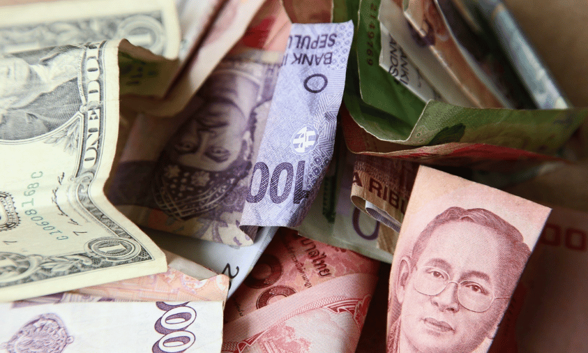 Rupiah Melemah ke Rp17.600, Ekonomi Nasional Jadi Sorotan