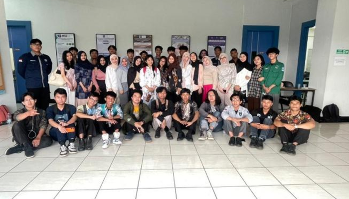 Study Club Ngobar Frontend HIMASI Bangun Website Interaktif