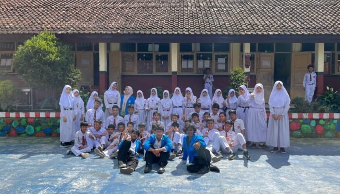 Pengenalan Budaya Nusantara Sejak Dini, Mahasiswa Ajak Siswa SDN Warudoyong Mengenal Keragaman Indonesia