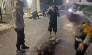 Polisi melakukan olah TKP di Cikareo Kota Sukabumi.