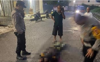 Polisi melakukan olah TKP di Cikareo Kota Sukabumi.