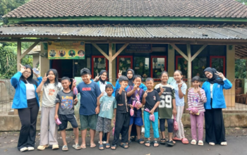 Mahasiswa Informatika Gelar Pelatihan Canva untuk Tingkatkan Kreativitas dan Literasi Digital Anak