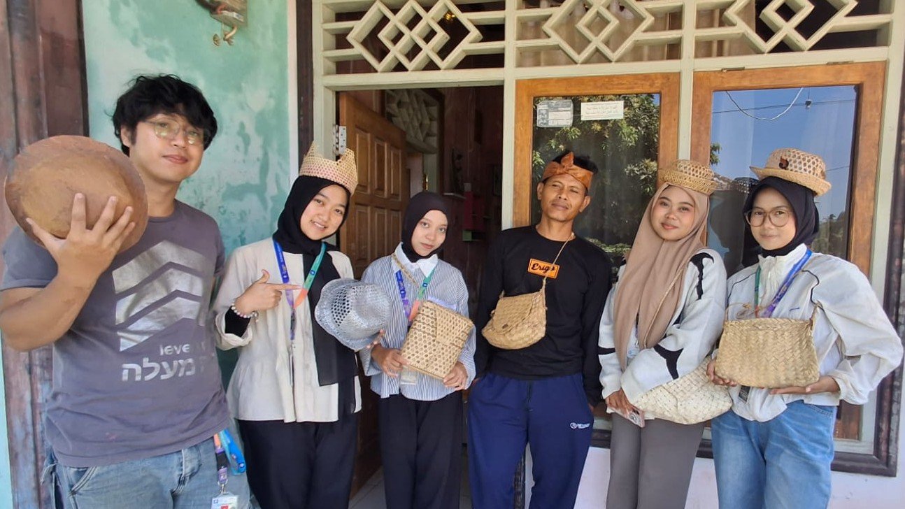 Kerajinan Kayu
