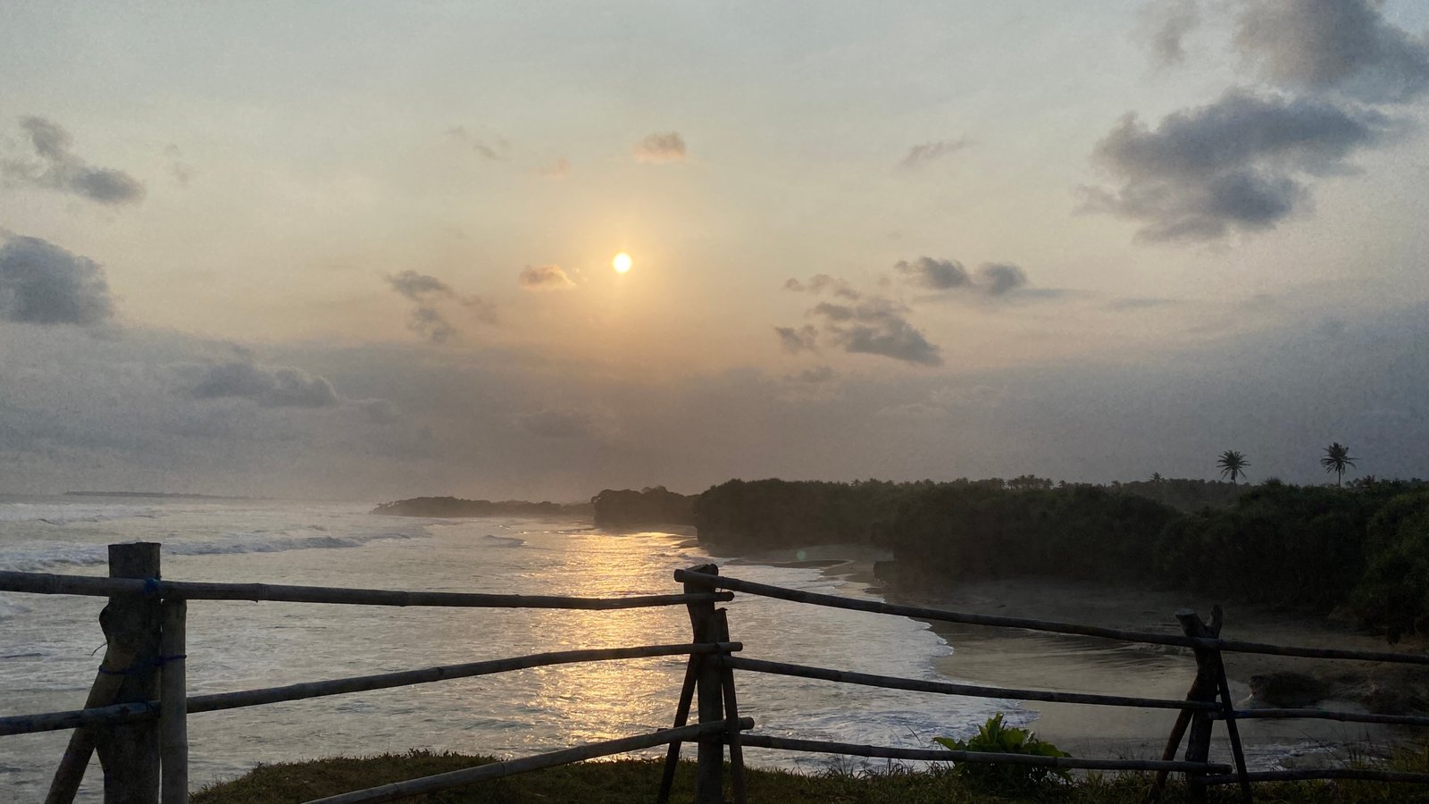 Pantai Batu Panganten Terus Berkembang dari Swadaya Masyarakat
