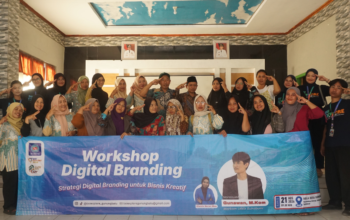 Workshop Digital Branding! Dorong Warga Gunungbatu Kembangkan Potensi Desa