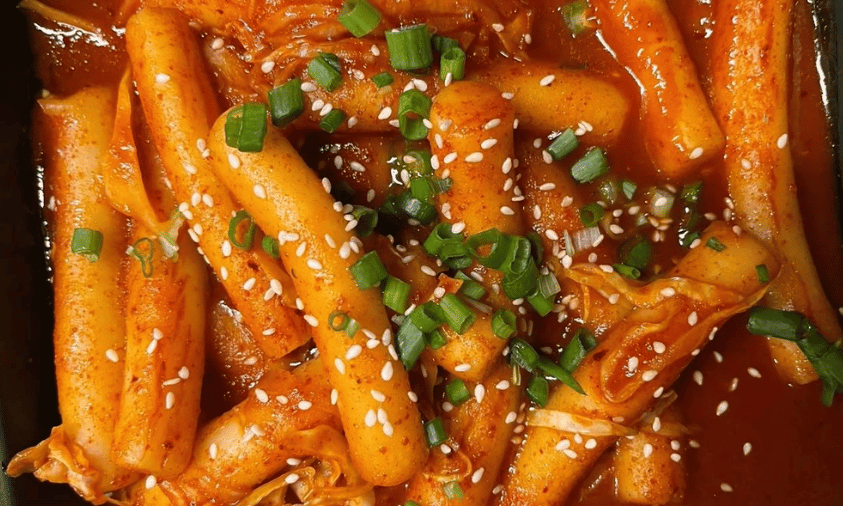 Tteokbokki, Jajanan Korea dengan Tekstur Kenyal dan Saus Pedas