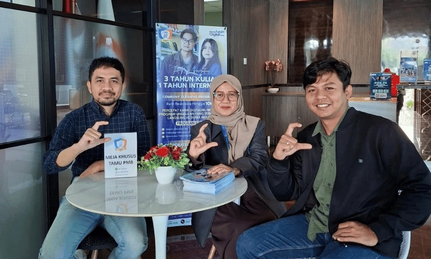 Alumni Cyber University Bahas Kompetensi Lulusan Bisnis Digital