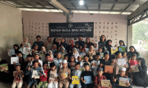 HIMASI Sukabumi Dukung Gerakan Literasi dan Berbagi Bersama Rumah Baca Ibnu Komar | Doc. Istimewa
