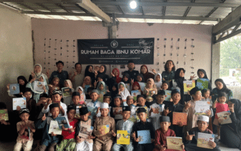 HIMASI Sukabumi Dukung Gerakan Literasi dan Berbagi Bersama Rumah Baca Ibnu Komar | Doc. Istimewa