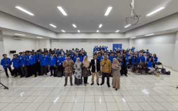 Japar Sidiq Ajak Mahasiswa UBSI Jadi Pengusaha Sebelum Wisuda